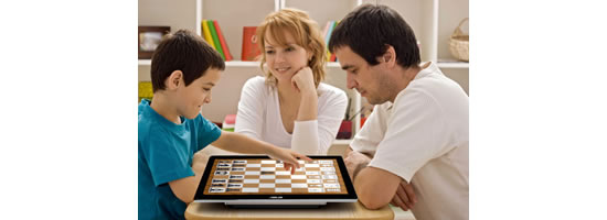 Schaken op een Asus all in one PC.